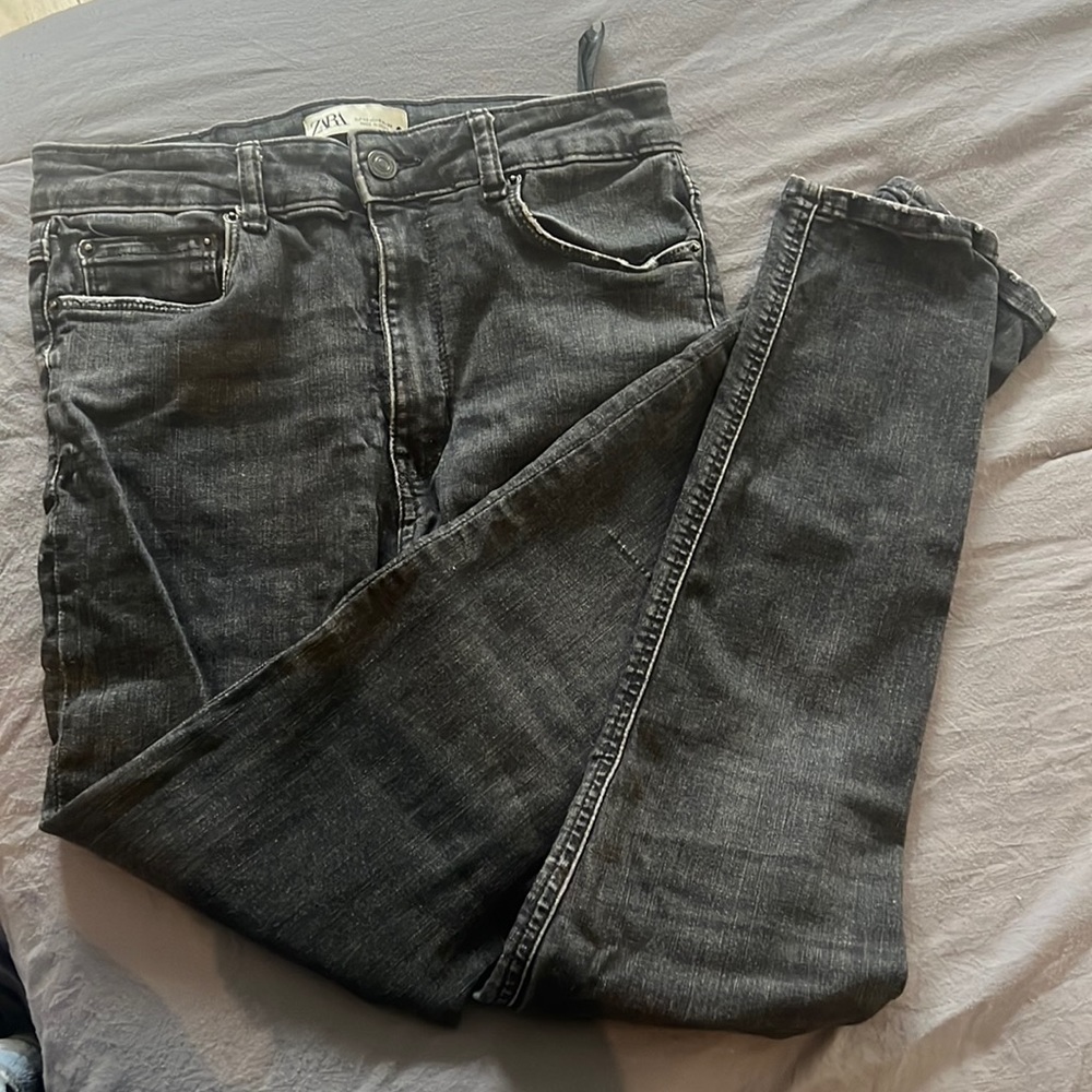 Zara jeans washed out slim jeans. USA 8
